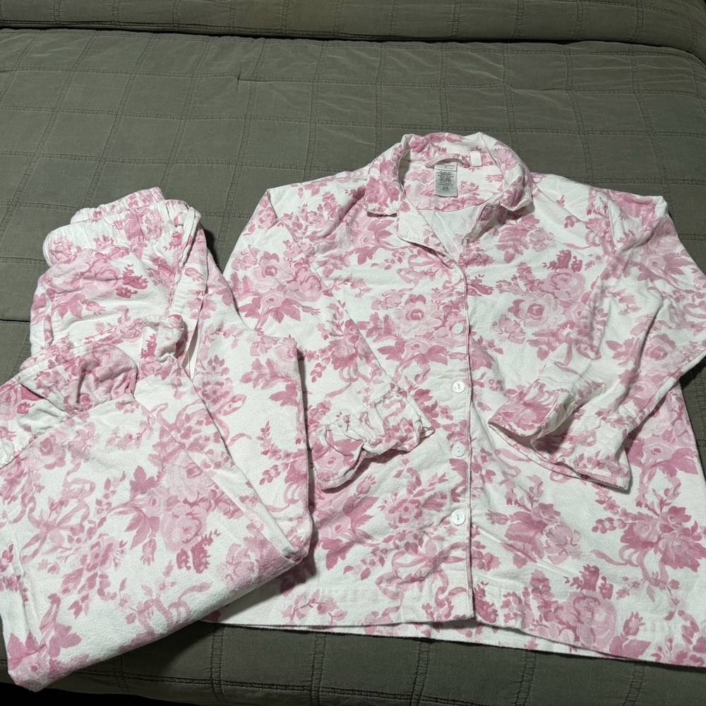 LoveshackFancy pjs